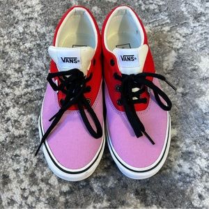 Women’s VANS sneakers size 8.5. Excellent
